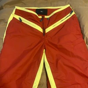 Women’s ski pants practically brand NEW